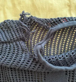 sweater thumbnail 3
