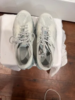 On Cloudstratus Running Shoes Light Gray Size  7.5 thumbnail 5
