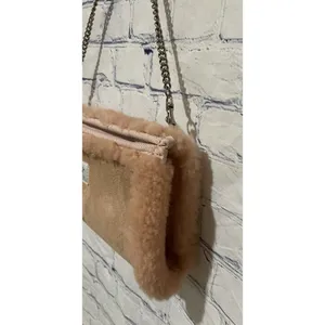 UGG Australia pink sheepskin shoulder bag With Hand Muff Opening thumbnail 3