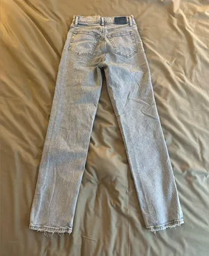 Abercrombie & Fitch Asymmetrical The 90s Straight Ultra High Rise thumbnail 6