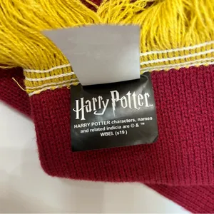 Harry Potter Gryffindor Scarf thumbnail 4