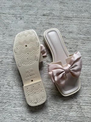 Bow Slide Sandals in Light Pink (Size 38/39 Euro) thumbnail 3