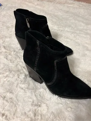 Vince Camuto Grania Black Suede Ankle Boots 7 Pointed Toe Western thumbnail 5