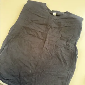 Alo Headliner Shoulder Pad Sleeveless Tee Size XS thumbnail 3