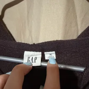 GAP hoodie thumbnail 2