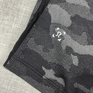 Lululemon Pace Breaker Shorts Mens Small Black Camo Athletic‎ 9 Inseam thumbnail 3