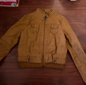 Tan Women’s Leather Jacket Size M thumbnail 1