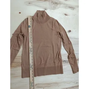 BANANA REPUBLIC 100% Merino Wool Womens XS Turtleneck Sweater Light Brown Camel thumbnail 10