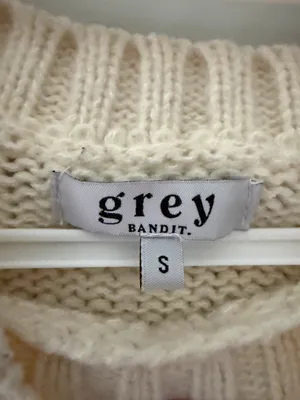 Grey Bandit Chunky Cable Knit Cropped Sweater Small Cream Black thumbnail 4