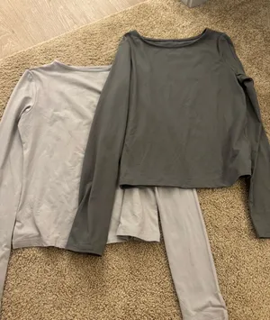 Amazon Long Sleeve Tops thumbnail 1