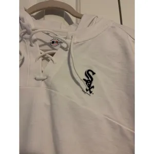 4Her by Carl Banks White Sox MLB Lace Up Hoodie‎ Sweatshirt XL thumbnail 4