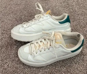 New balance sneakers thumbnail 5