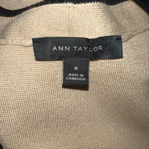 Gorgeous Ann Taylor Contrast Trim Soft Blazer! thumbnail 7