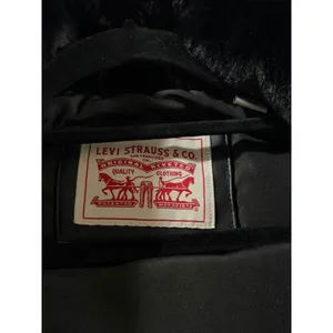 Levi's All Over Faux Fur Black Coat Size XL thumbnail 4