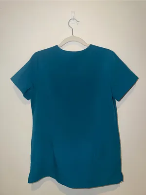 2 FigsScrub tops thumbnail 7