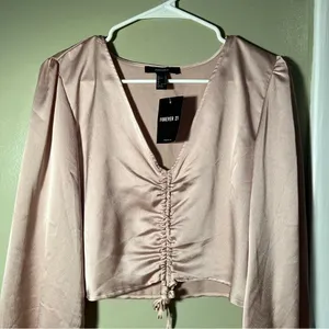 Forever 21 Women's Size Large Satin‎ Crop Top Cinched Front V-Neck Light Pink thumbnail 2