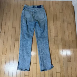 ABERCROMBIE & FITCH The 90's Straight Ultra High Rise Curve Love Size 26 Slit thumbnail 9