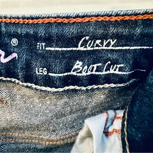 Eddie Bauer Women’s Curvy Trouser Boot Cut Denim Jeans Stretch Dark Blue Size 16 thumbnail 2