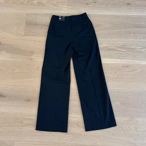 Express Trousers Mid Rise Wide Leg Editor Size 0L Black thumbnail 5