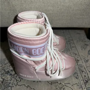 Moon Boot Icon Low Rose Pearly Boots Rose Size 7 thumbnail 7