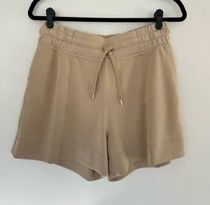 Lululemon Soft Ambitions High Rise Short 4" Trench 8 thumbnail 1