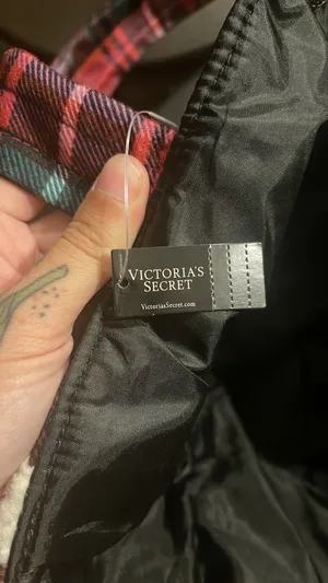 Victoria’s Secret Plaid Christmas Tote thumbnail 4