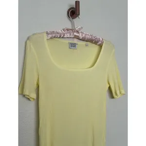 SCOTCH & SODA Fitted Ribbed Scoop-Neck T-Shirt Butter Yellow Square Neck thumbnail 4