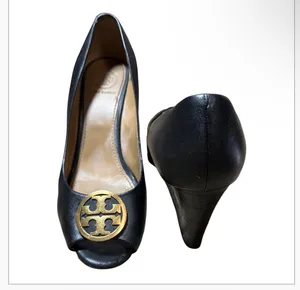Tory Burch Black Leather Gold Medallion Peep Toe Wedge Pumps Size 7.5M thumbnail 4