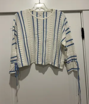 White Blue Striped lightweight Sweater Size Large Open Nautical Beach Game Day thumbnail 1