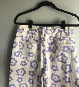 SheIn Purple Floral White Denim High Waisted Pants thumbnail 4