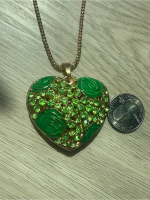 Betsey Johnson 32 inch Gold-Tone Heart Pendant Necklace Green Crystal Accents thumbnail 2