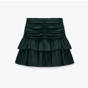 NWT Womens Zara Emerald Green Ruched Emerald Green Mini Skirt - Sz XS thumbnail 4