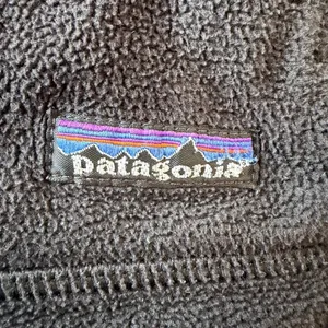 Patagonia Womens Jacket Medium Black Fleece Full Zip Regulator Polartec Sweater thumbnail 10