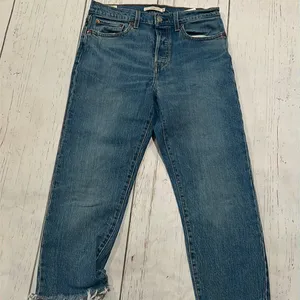 Levi’s Strauss wedgie blue cropped jeans thumbnail 1