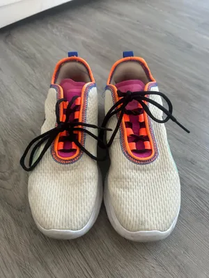 Nike Gym Shoes Women’s thumbnail 2