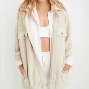 Aerie Luxe Trucker Shacket Shirt Jacket Color Soft Oat Beige Cream Cotton XS thumbnail 13