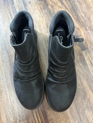Clarks Black Cloudsteppers Slip-On Boots NWOT thumbnail 1