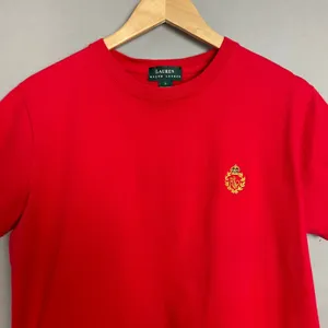 Vintage Lauren Ralph Lauren T-Shirt Red FLAWS Short Sleeve Crest Logo Women‎ Lrg thumbnail 3