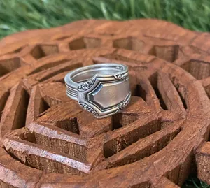 Ring Size 8 Silver thumbnail 1