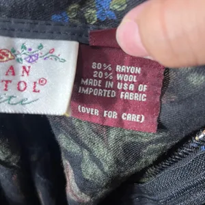 Vintage Susan Bristol Petite Floral Midi Skirt Black‎ Red Roses Grapes Size 8 thumbnail 6