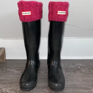 HUNTER RAIN BOOTS WITH SOCKS thumbnail 2