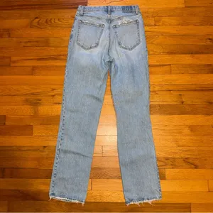 ABERCROMBIE &‎ FIRCH 90S STRAIGHT ULTRA HIGH RISE DISTRESSED DENIM JEANS size 28 thumbnail 3