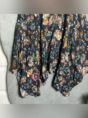 Dark‎ Floral Handkerchief Hem Skirt asymmetrical size XS/ small lagenlook boho thumbnail 4