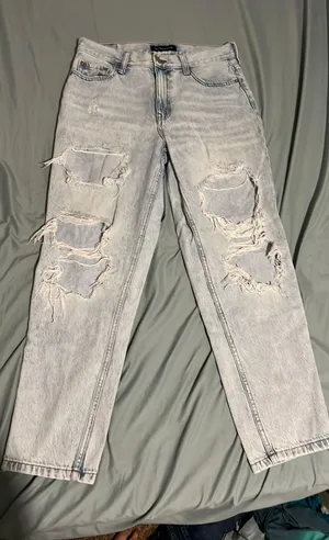 Aeropostale Ripped “Mom” Jeans thumbnail 1
