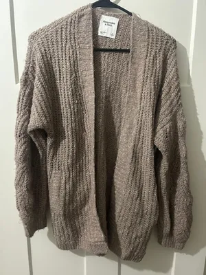 Sweater thumbnail 1