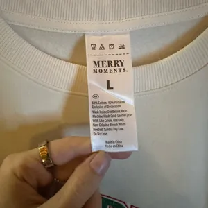 White 'Merry' Women's Christmas festival holiday cozy Sweater Size large thumbnail 2