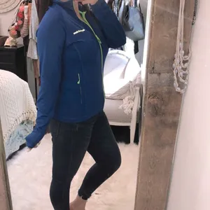 Vineyard Vines xsmall blue zip up athletic top thumbnail 2