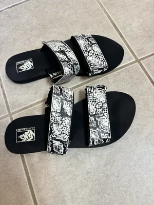Vans Women's Strap Snake Skin Sandals thumbnail 2