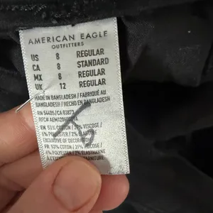 American Eagle Outfitters black distressed mid rise jegging size 8. thumbnail 6