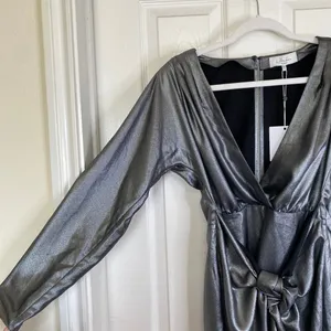 NWT L'Academie The Dore Mini Dress in Silver Size XS Metallic Long Sleeves thumbnail 6